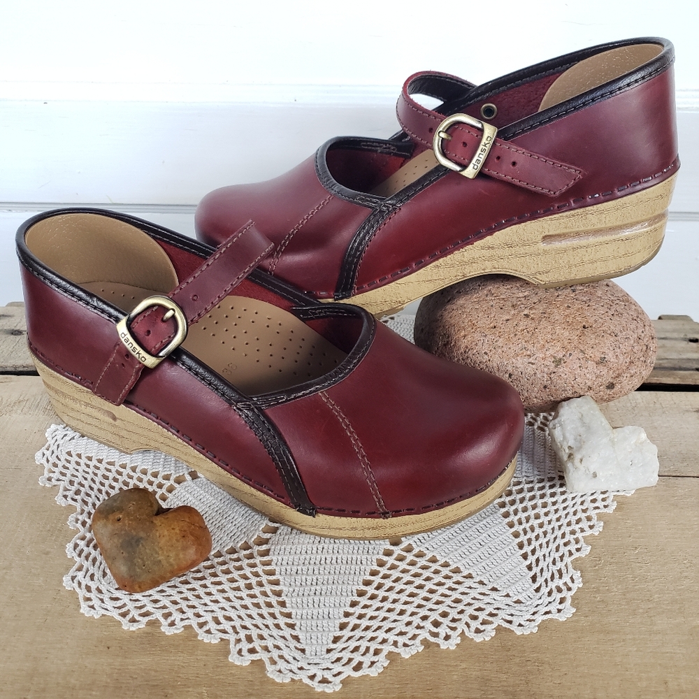 Strawberry Red Dansko Pro Clog Marcelle MaryJane Strap Buckle Boho Cottage Gypsy - Picture 9 of 9